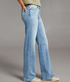 BKE Andi Classic Straight Stretch Jean Zallen Hot