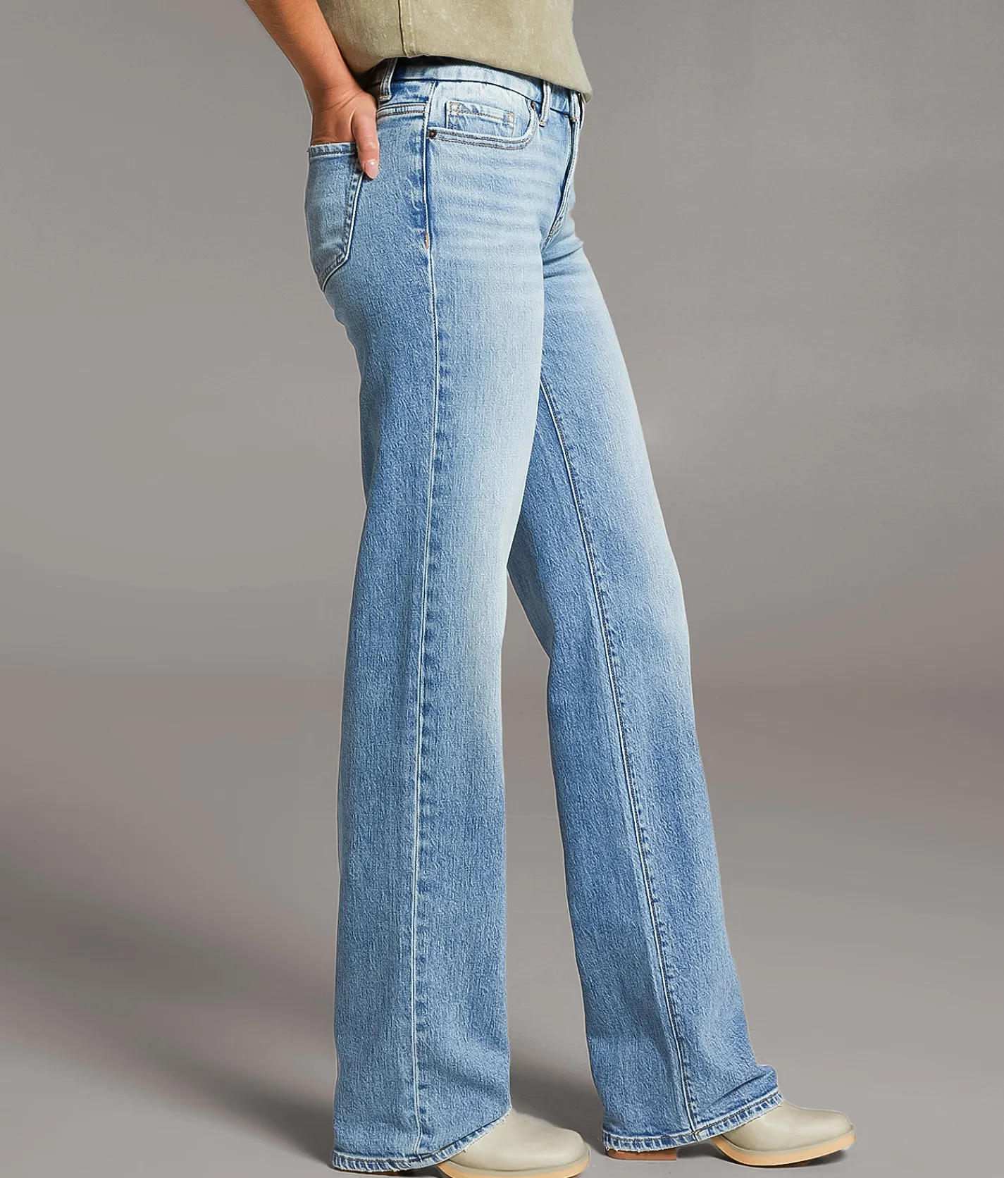 BKE Andi Classic Straight Stretch Jean Zallen Hot