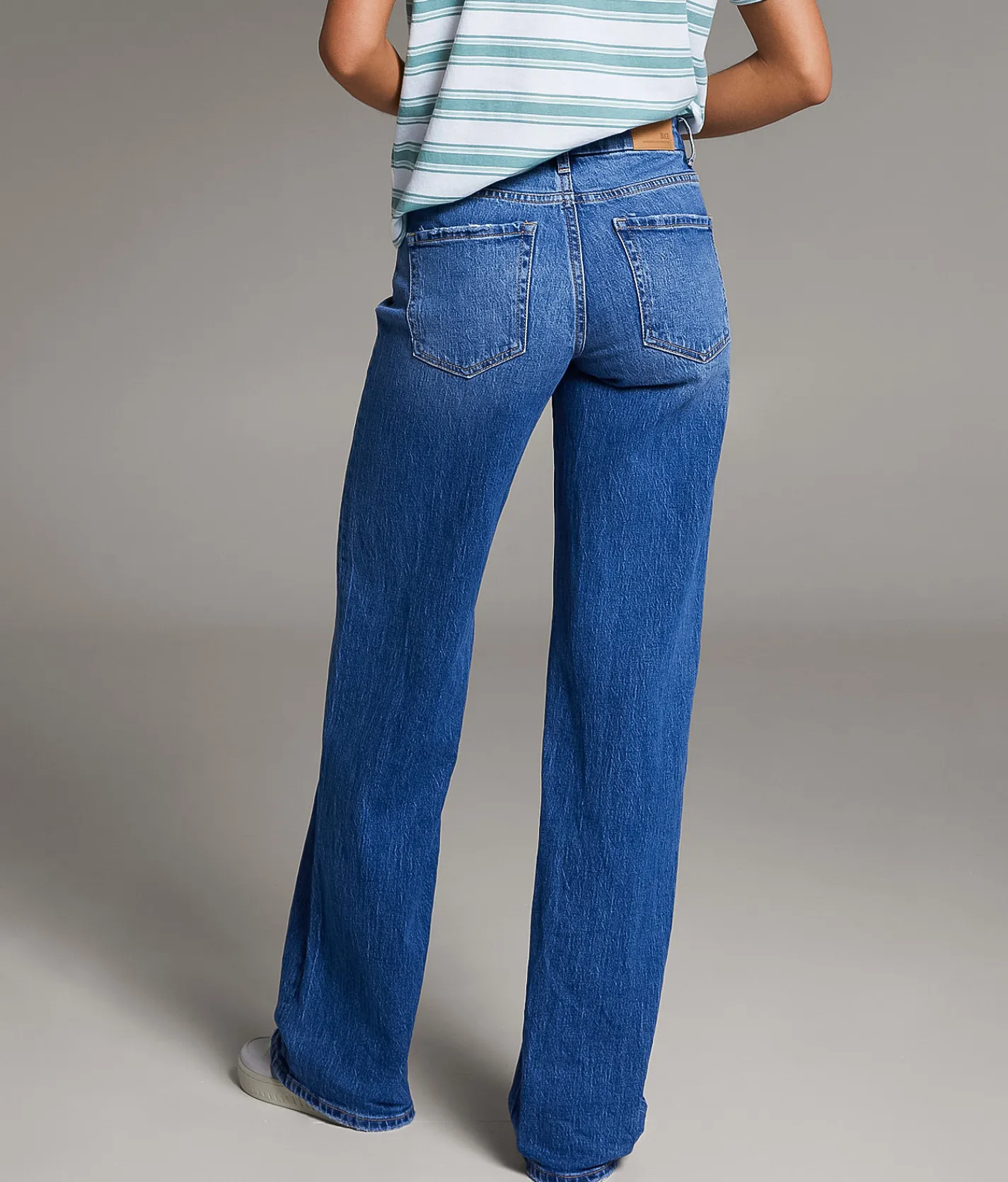 BKE Andi Wide Leg Stretch Jean Pointer