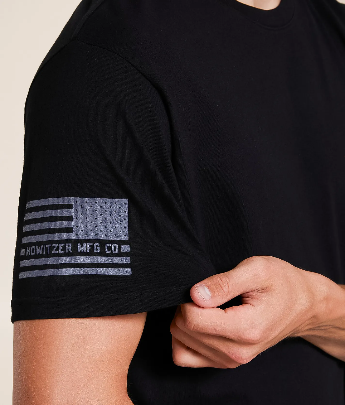 Tops|Graphic T-Shirts | Howitzer Awaits T-Shirt Black