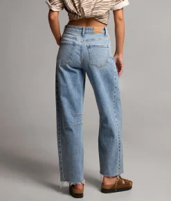Jeans|New Jeans | BKE Billie Barrel Stretch Jean Sotos