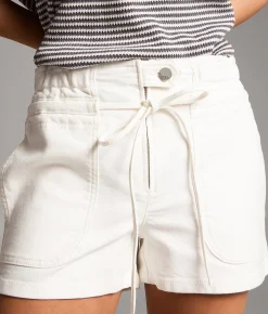 BKE Billie Stretch Short White