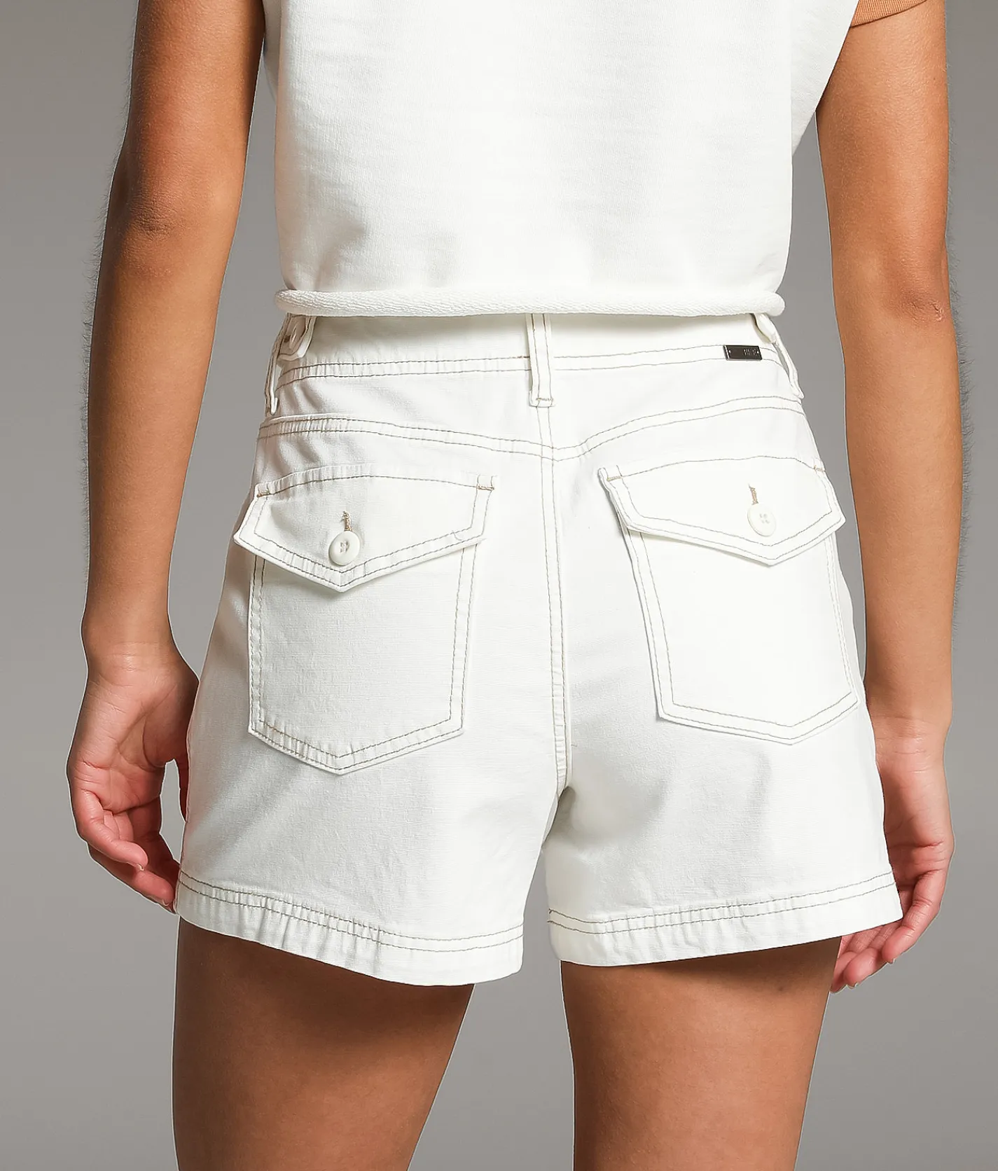 BKE Billie Stretch Short Cream Best