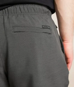 Maven Co-op Bow Performance Stretch Short Raven and Dark Shadow