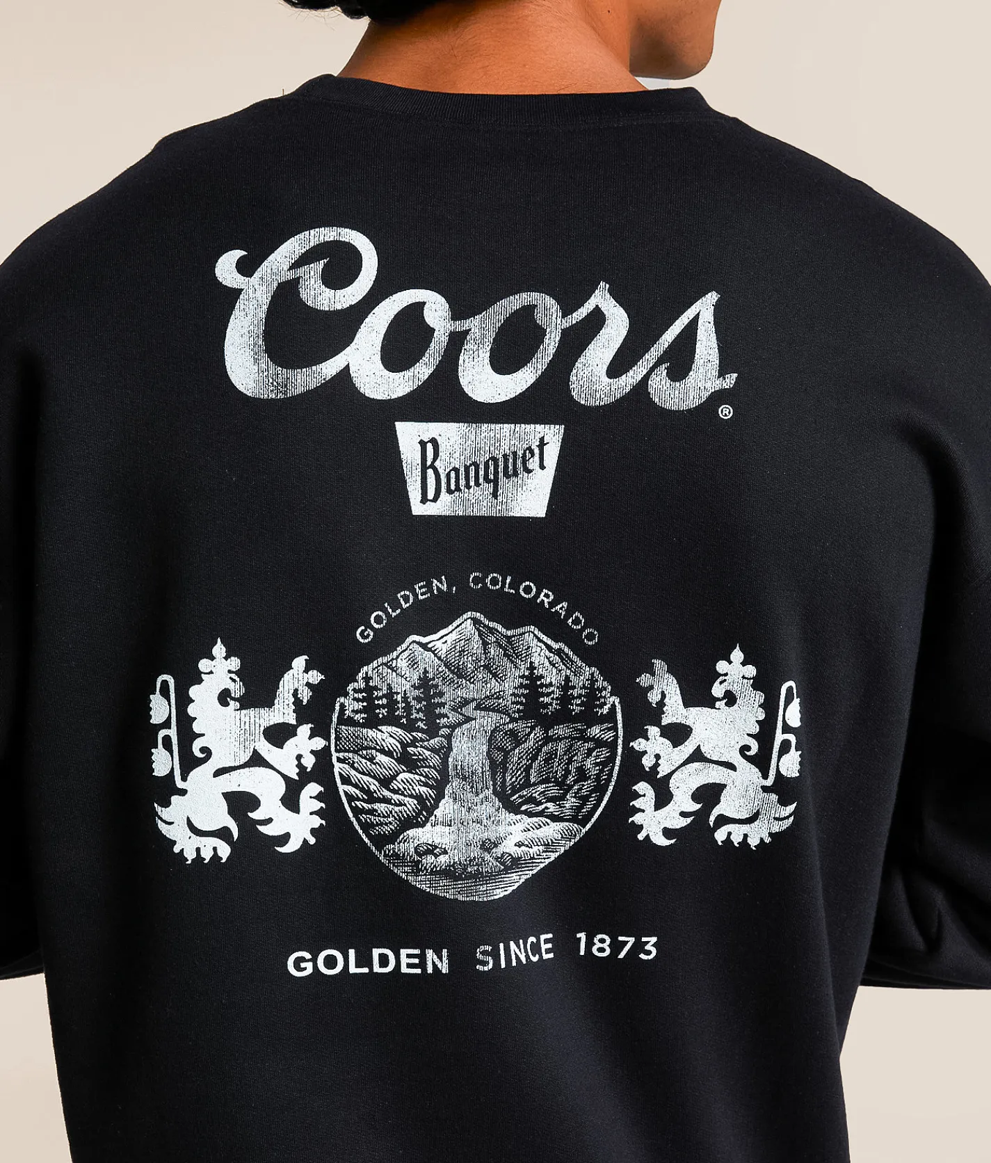 tee luv Coors Banquet Pullover Black Discount