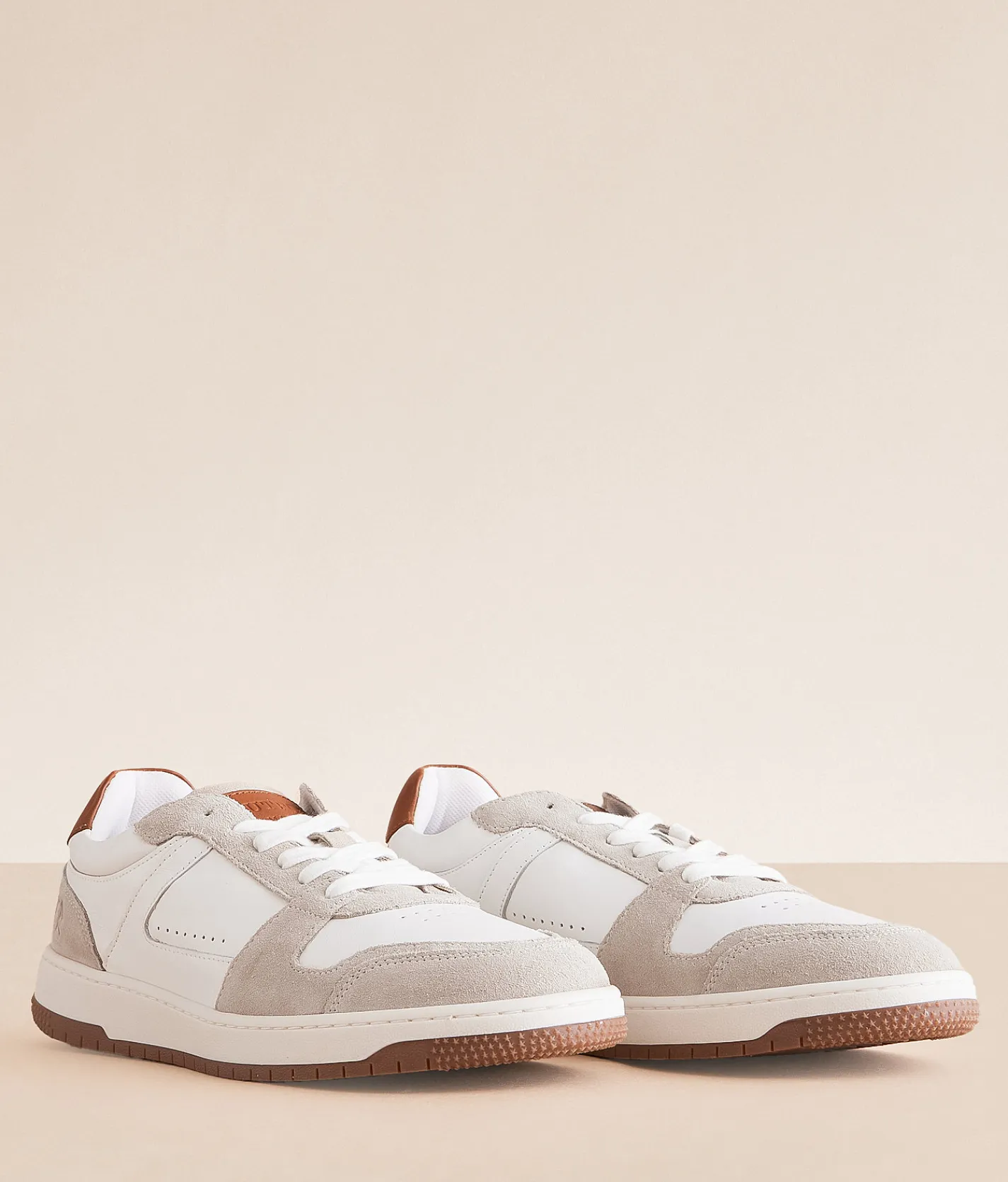 Activewear | Outpost Makers Dan Leather Sneaker White
