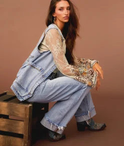Tops|Coats & Jackets | Sterling & Stitch Embroidered Denim Vest Light Wash