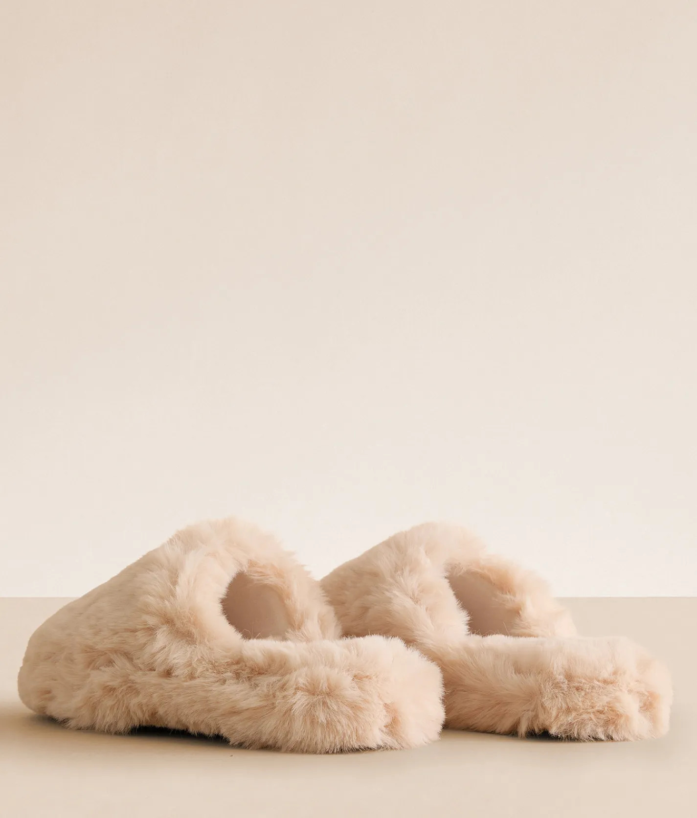 Shoes | Mia Faux Fur Slipper Natural