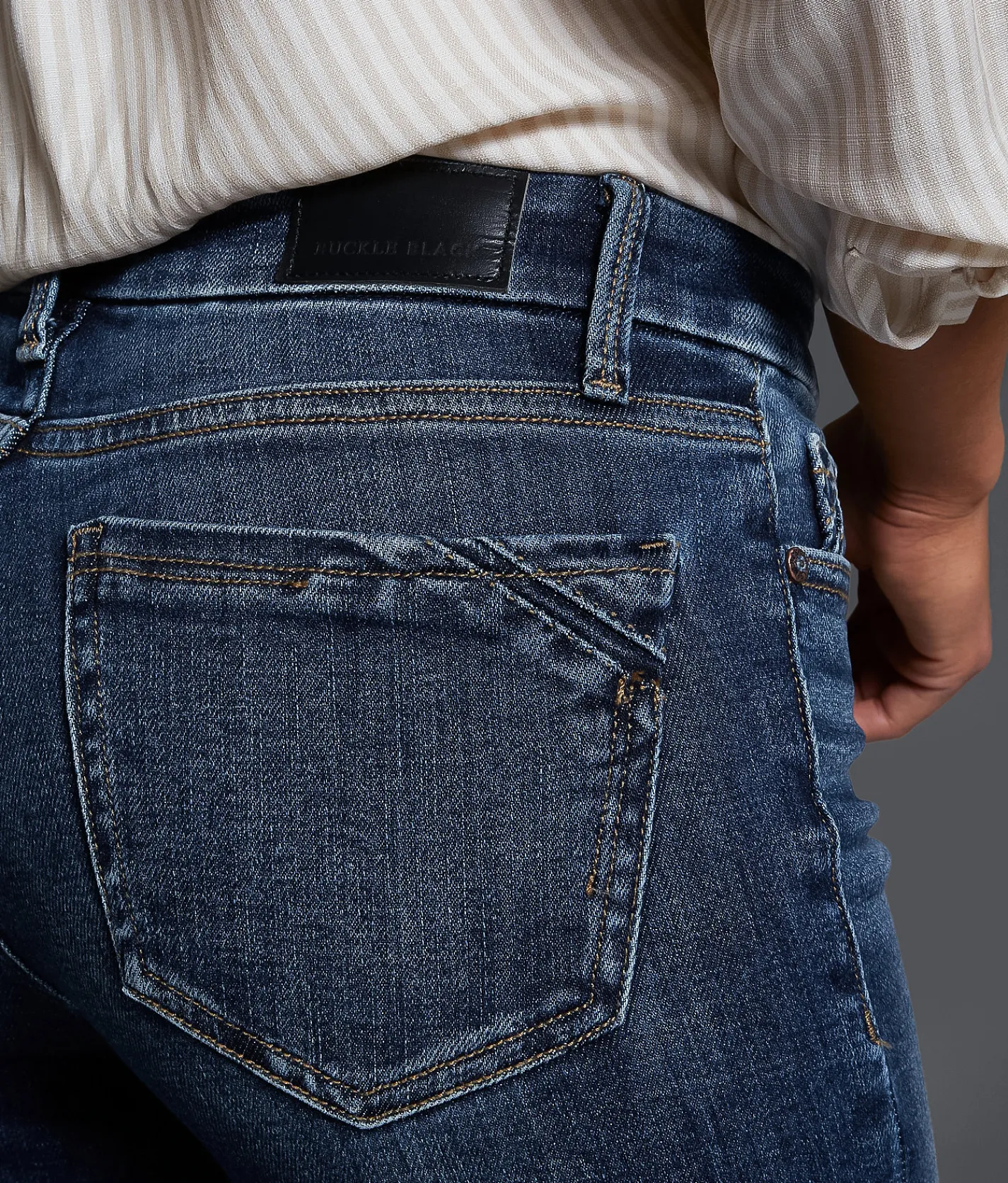Buckle Black Fit No.53 Cropped Straight Stretch Jean Ellicott 3 Clearance