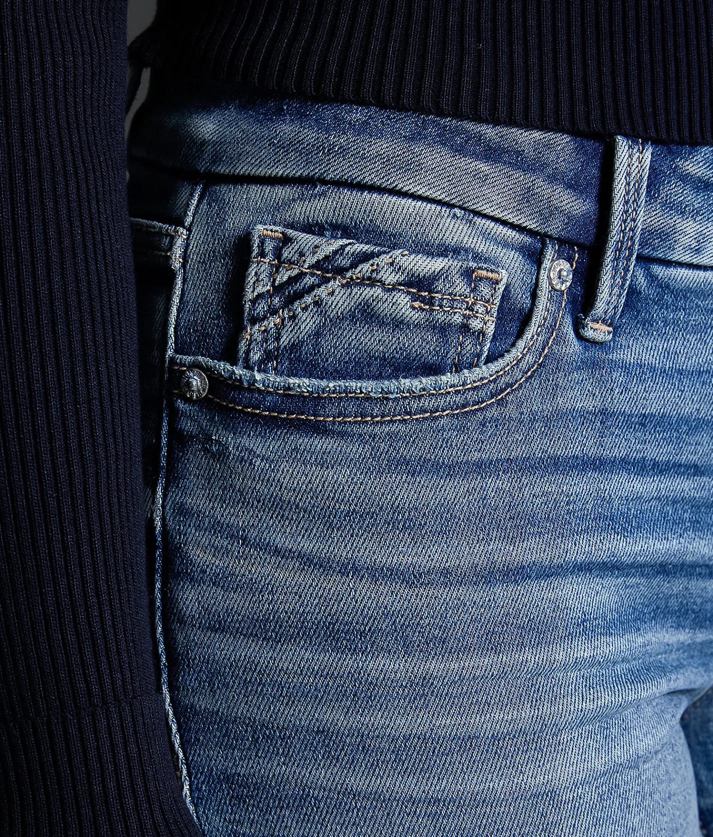 Buckle Black Fit No. 53 Cropped Straight Stretch Jean Leyton 2 Online