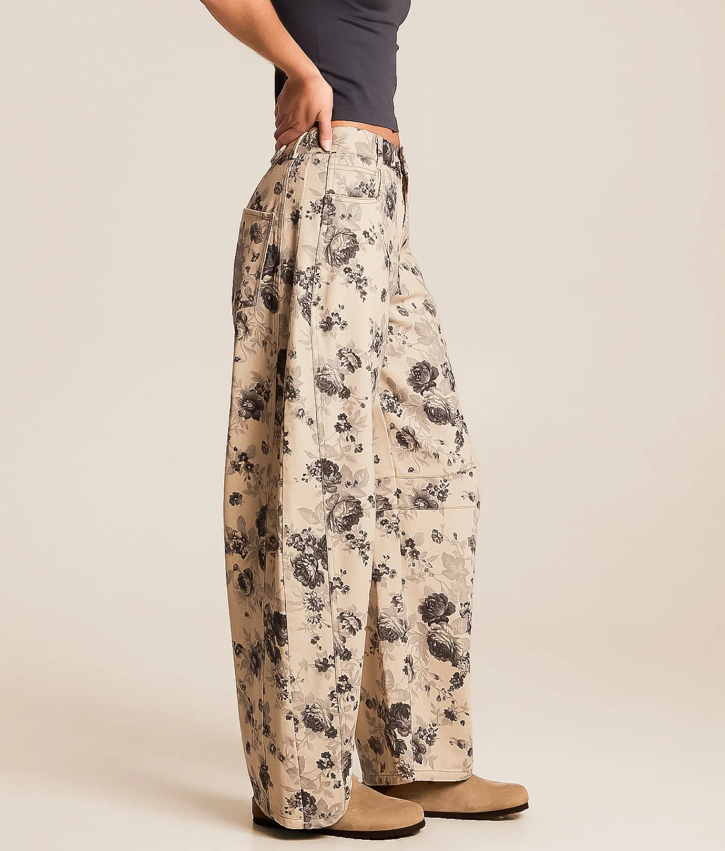 Peach Love California Floral Barrel Pant Taupe Charcoal New