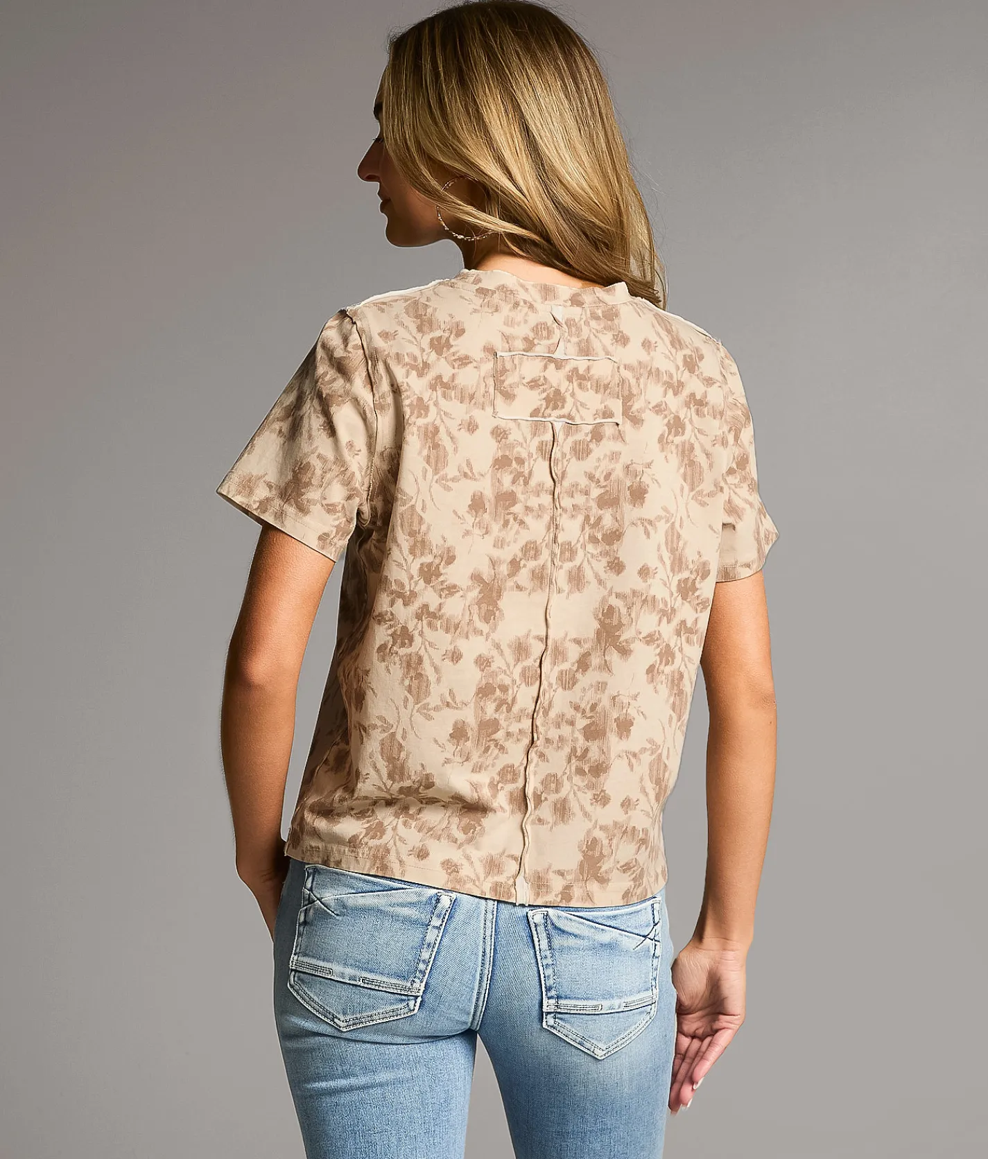Tops | BKE Floral T-Shirt Greige Floral