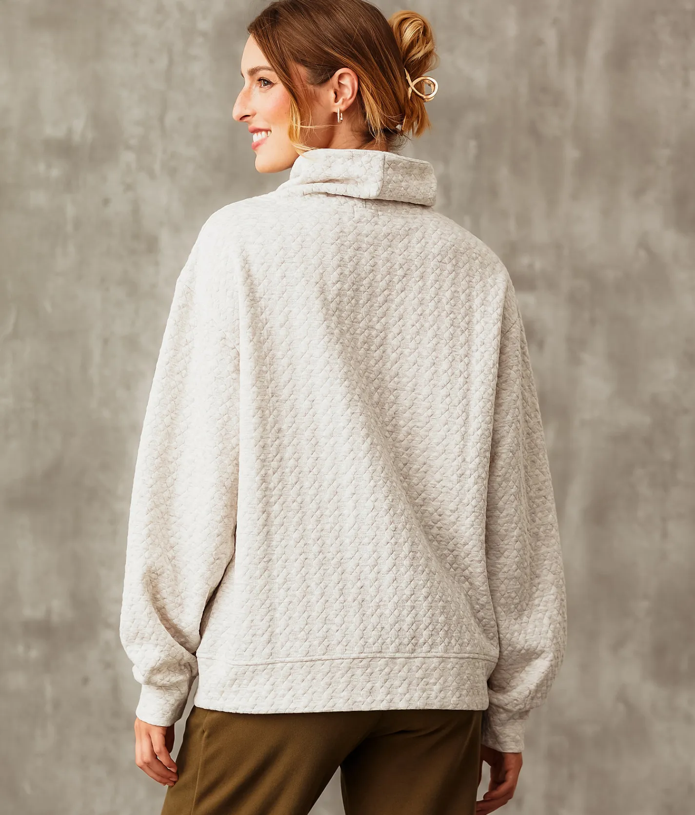 Activewear | Buckle Black Funnel Neck Textured Pullover White Grey
