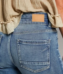 BKE Gabby Boot Stretch Jean Knight Outlet