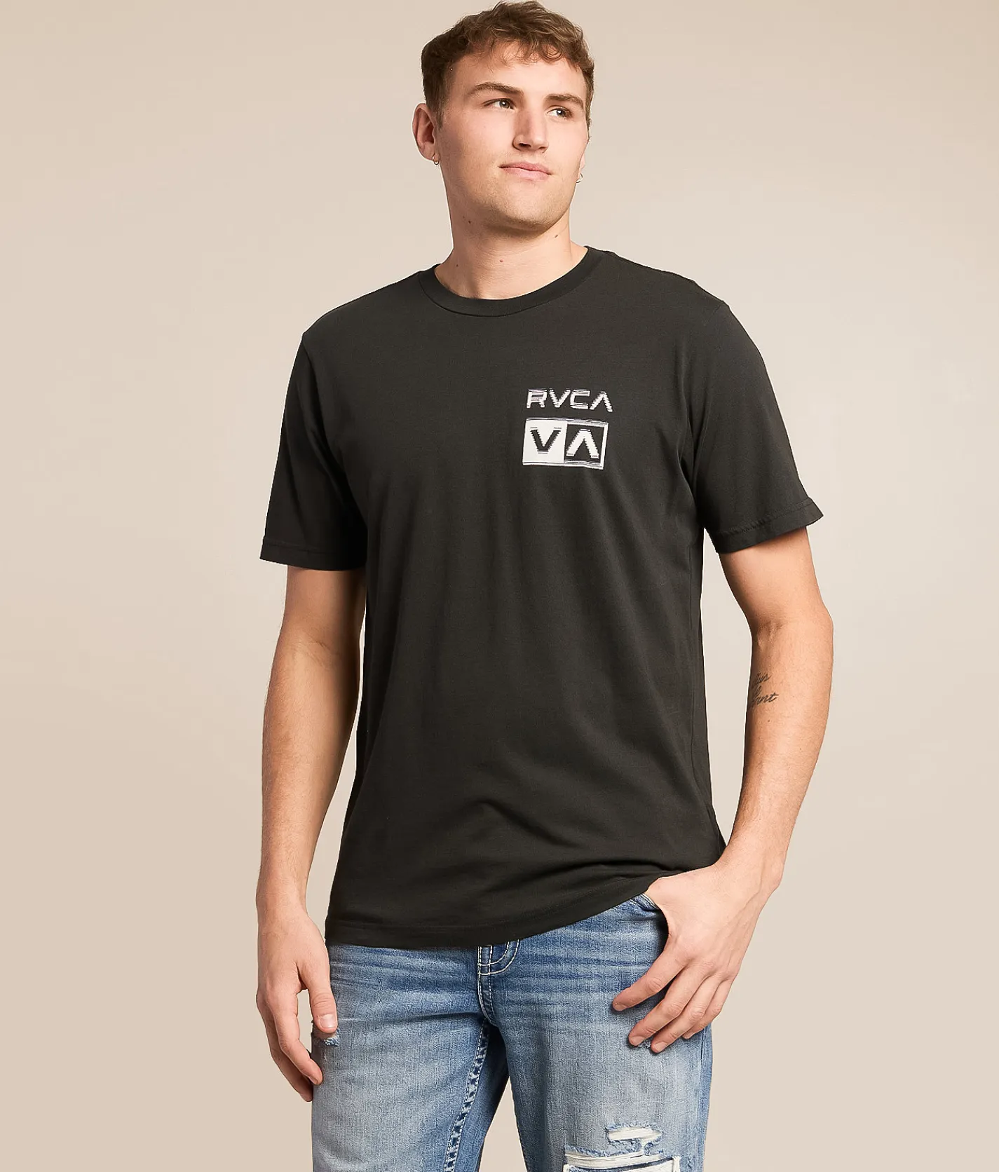 RVCA Glitch T-Shirt Pirate Black Hot