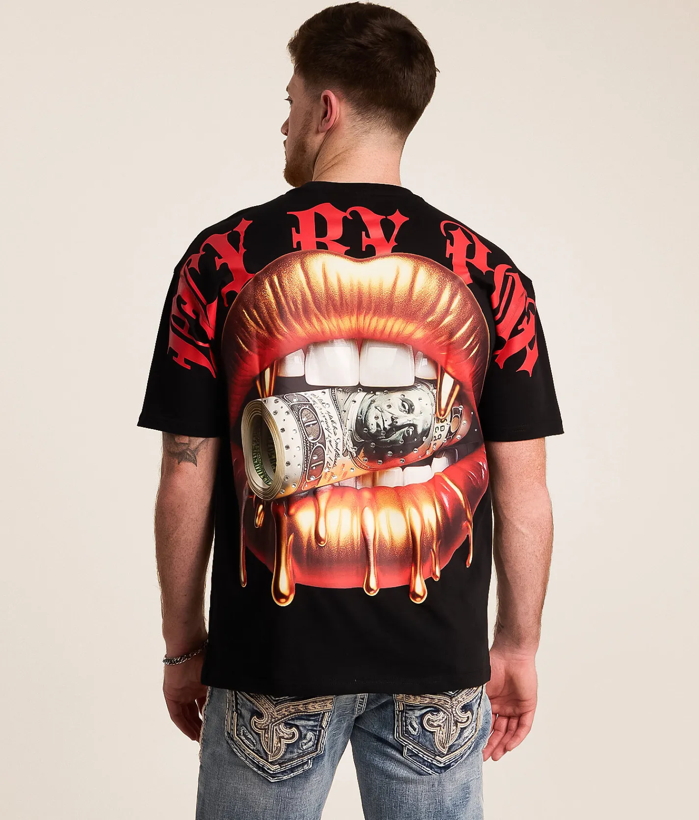 Tops|Graphic T-Shirts | FLY by Popularity Golden Lips Oversized T-Shirt Black