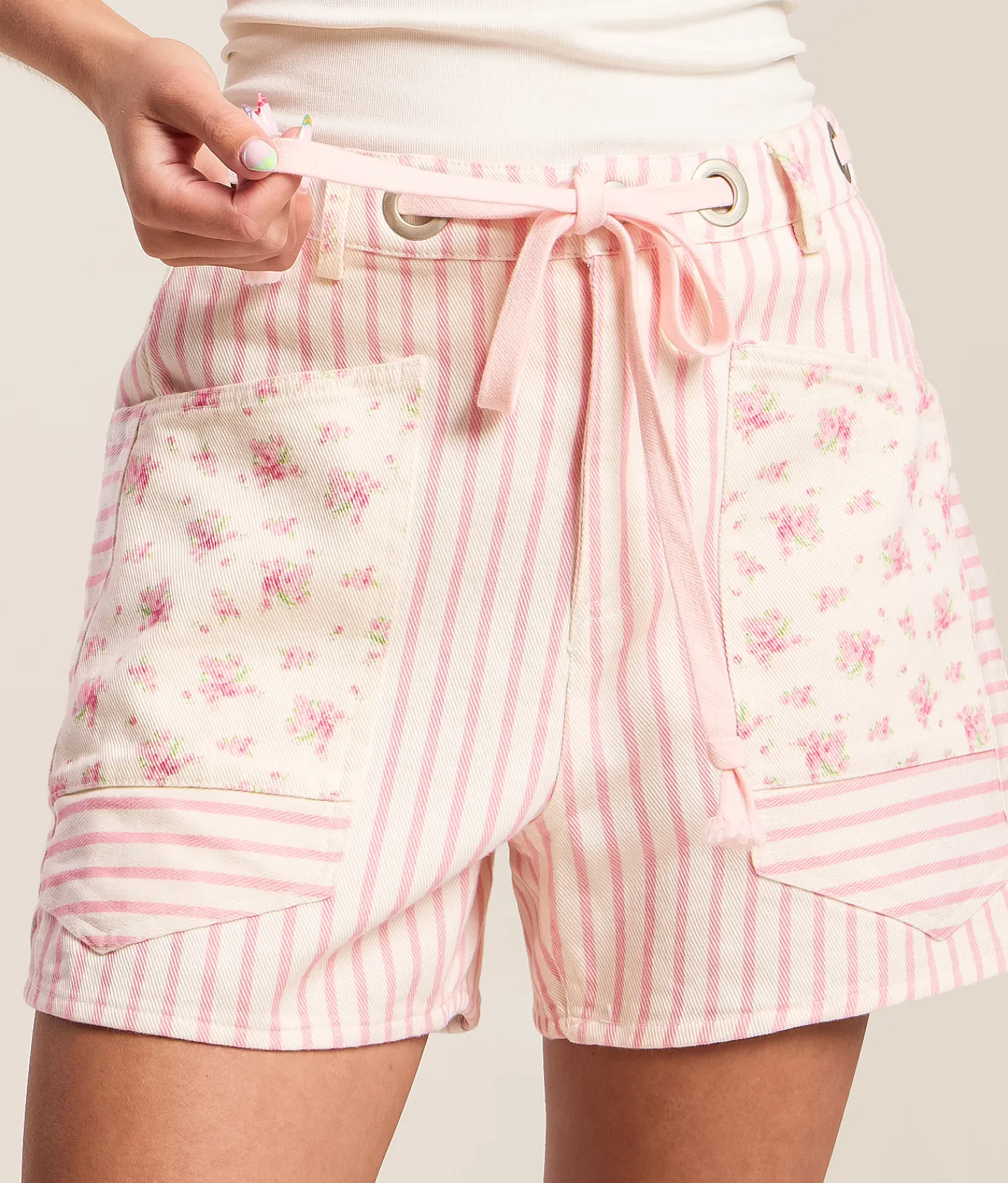 Bottoms|Shorts | Peach Love California High Rise Floral Striped Short Lt Pink
