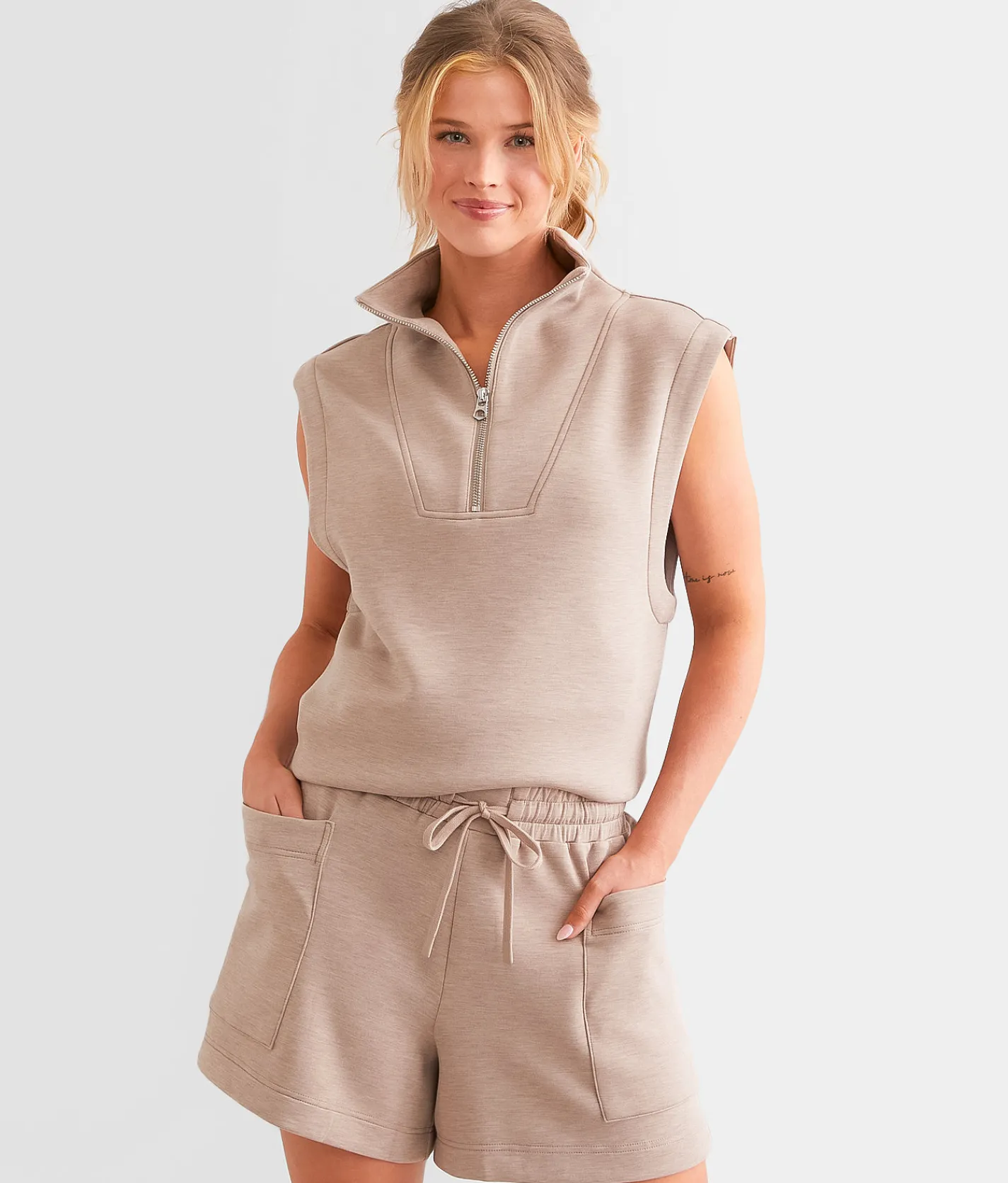 Varley Isabella Mid-Rise Short Taupe Marl Online