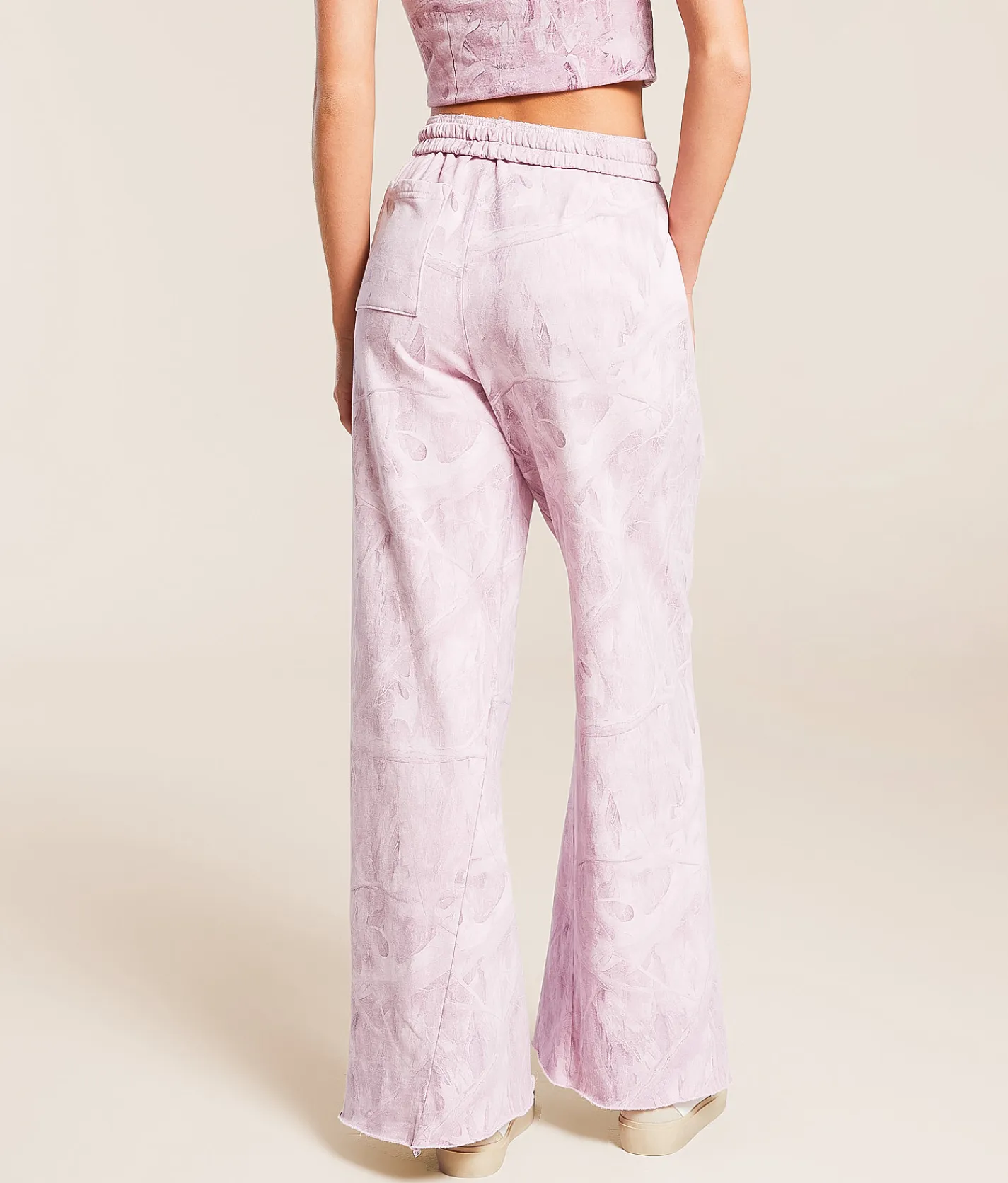 Bottoms | Affliction Jump Camo Sweatpant Lt Pink Reactive