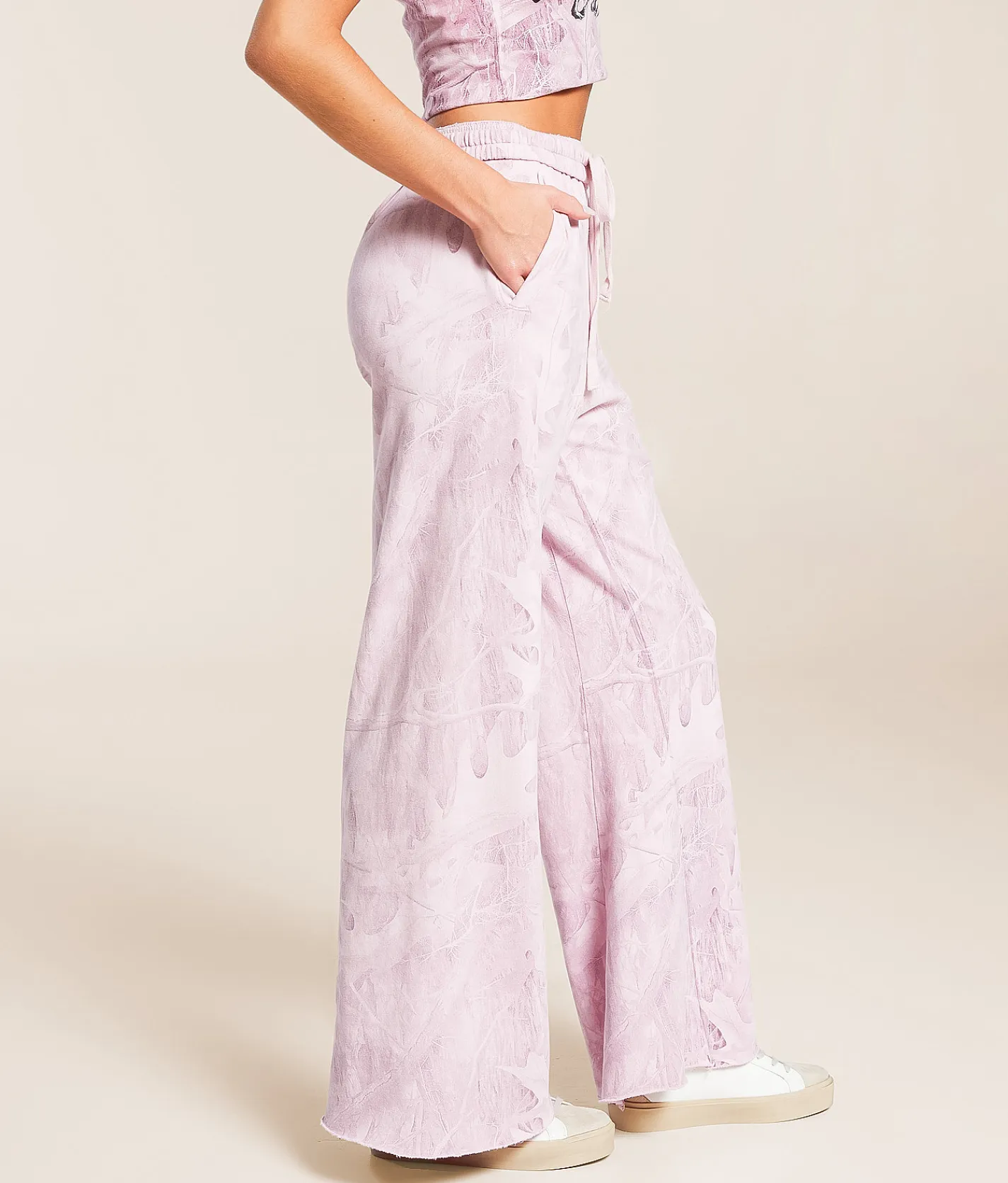 Bottoms | Affliction Jump Camo Sweatpant Lt Pink Reactive