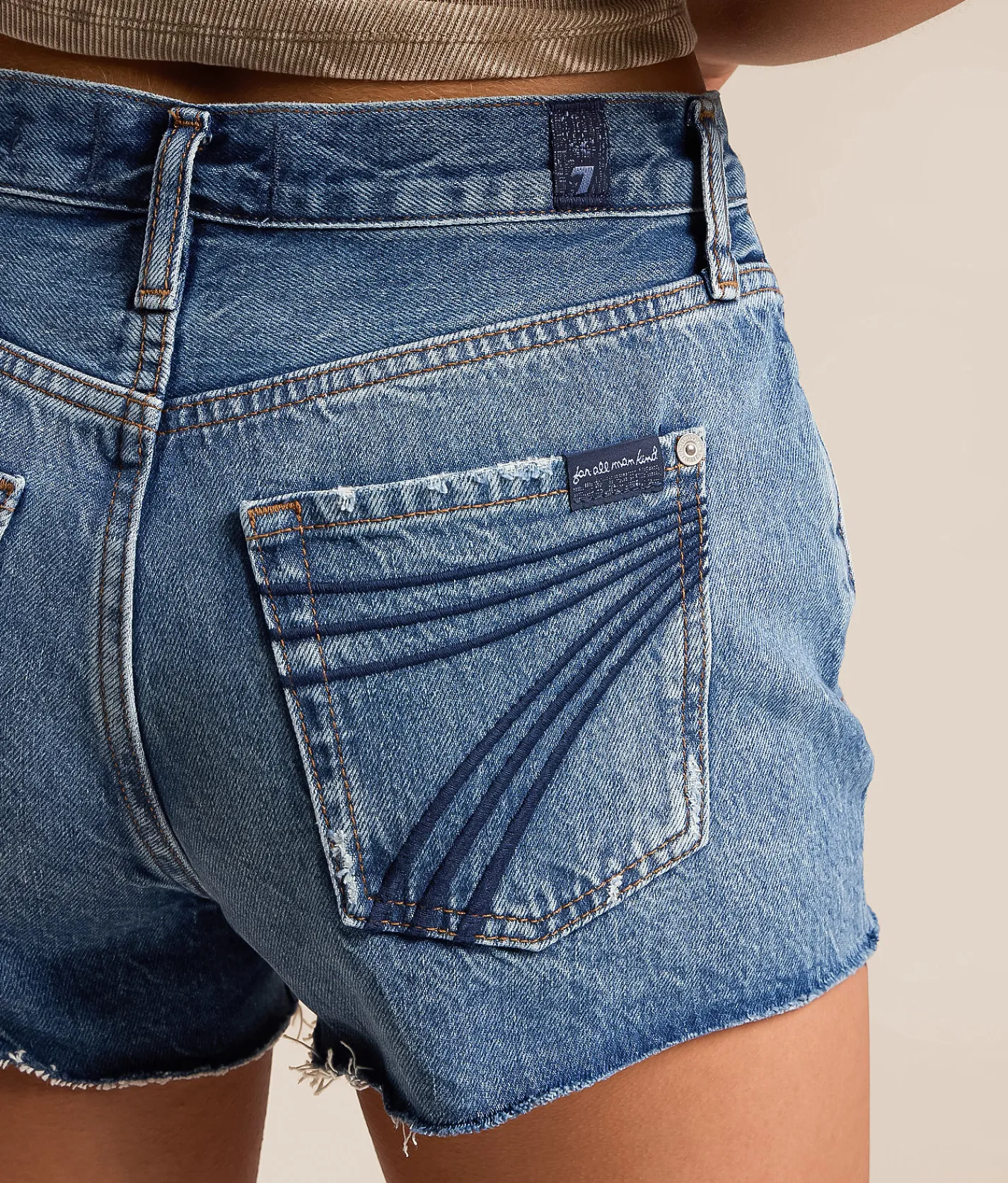 Bottoms | 7 For All Mankind June Short Stampede