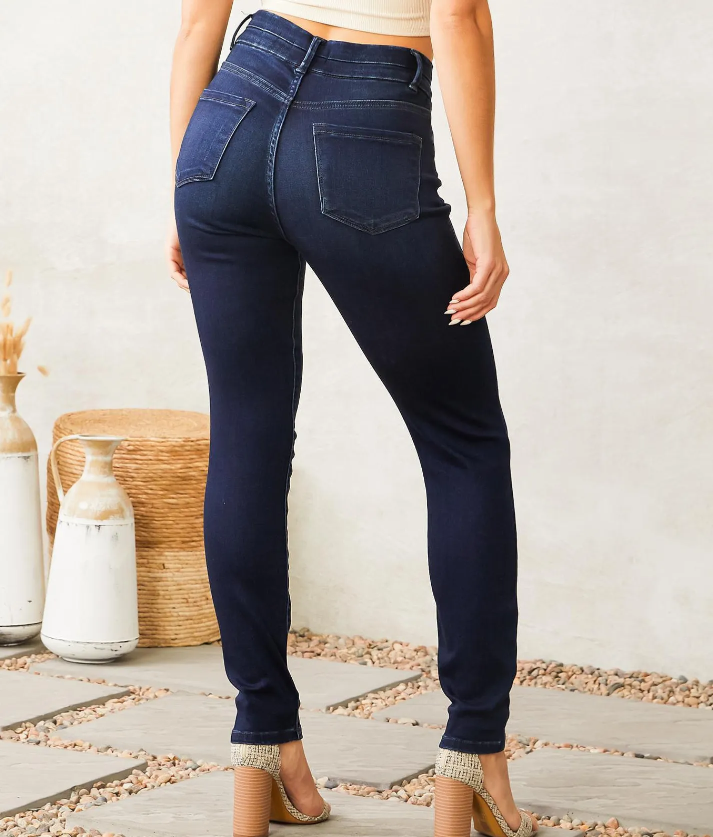 KanCan Signature Kurvy Ultra High Rise Skinny Jean Winter