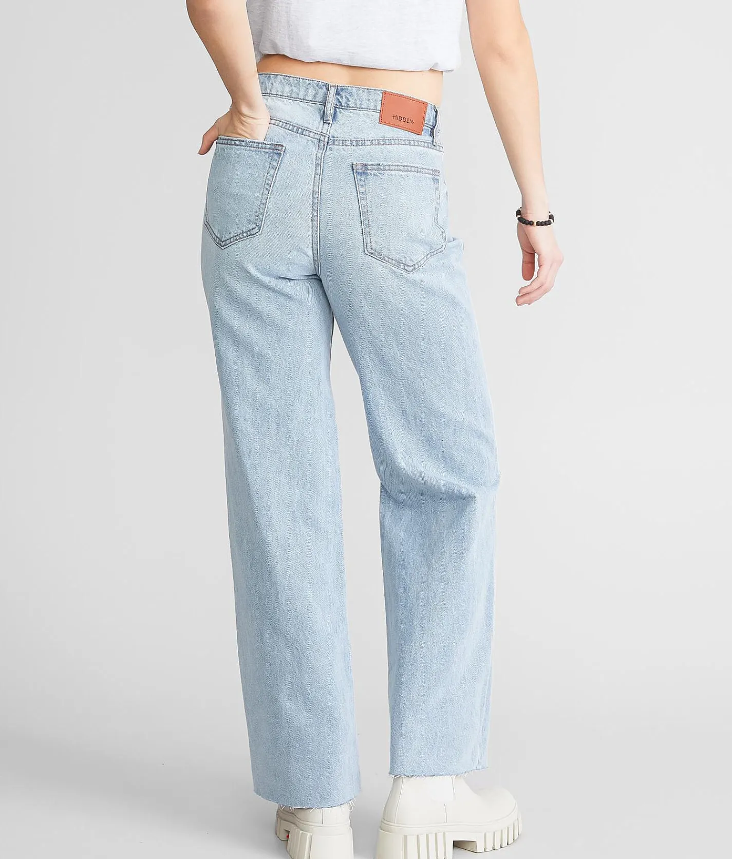 HIDDEN Logan Dad Jean Light Online