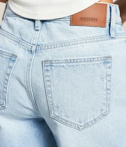 HIDDEN Logan Dad Short Light Clearance