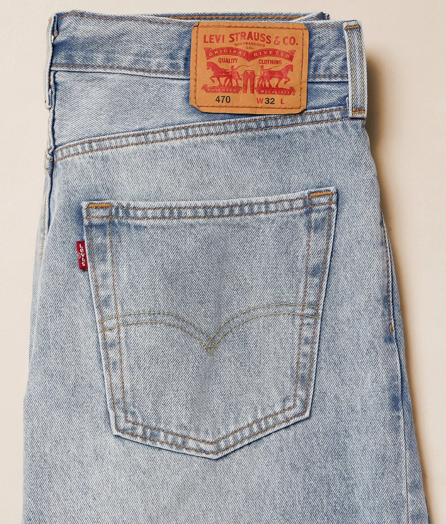 Levi's® 470 Loose Short Sunrise Morning