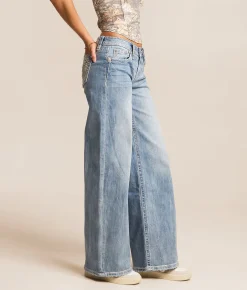 Miss Me Low Rise Wide Leg Stretch Jean L383