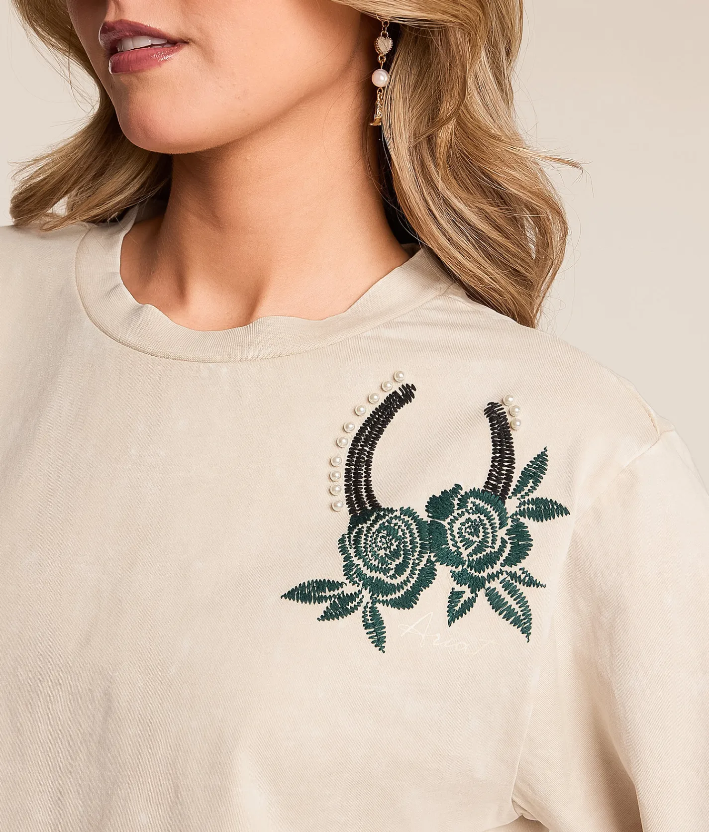 Ariat Lucky Faux Pearl T-Shirt Washed Beige Online