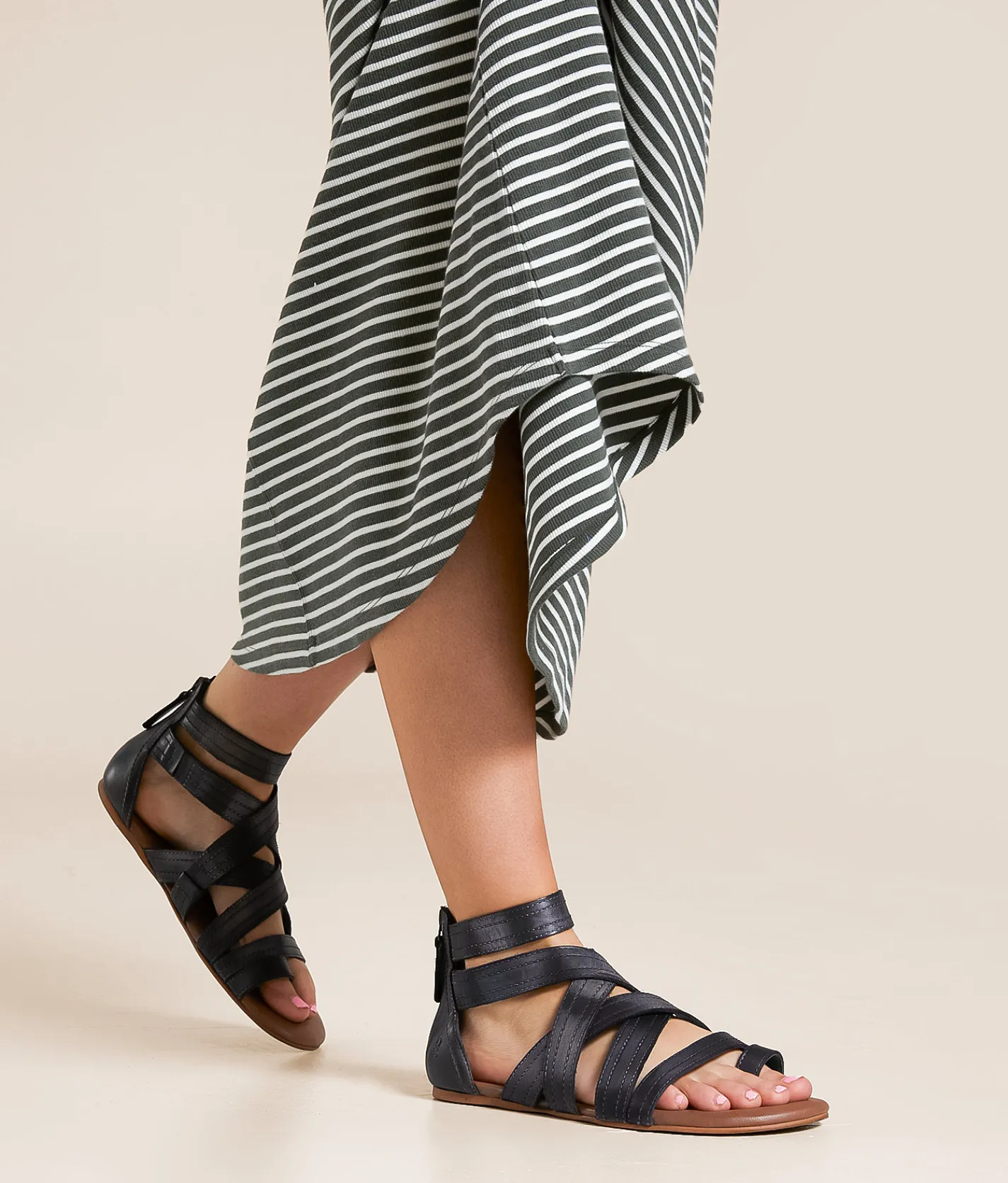 Roan by Bed Stu Majesty Leather Sandal Black HDTML