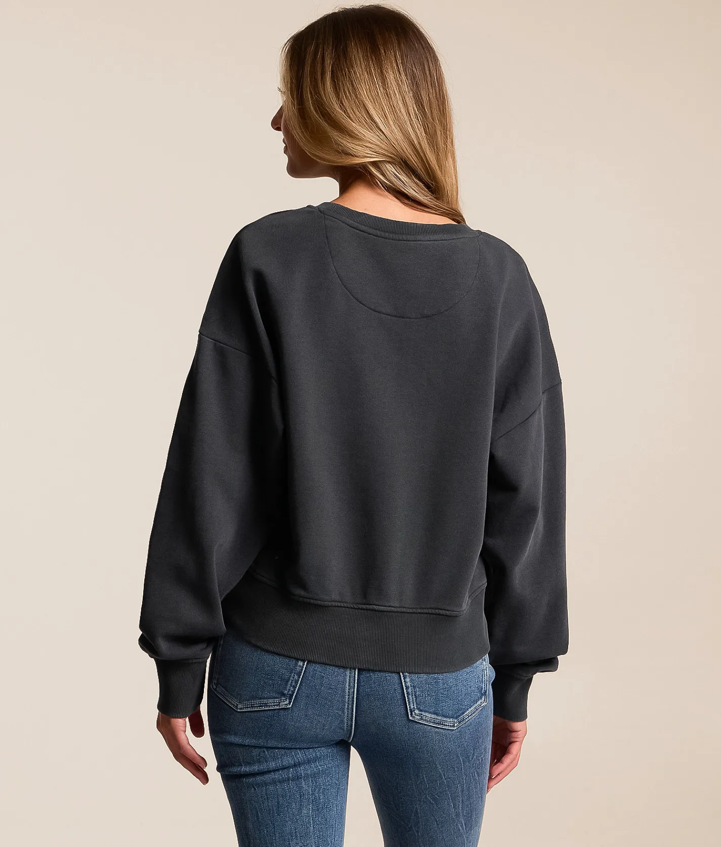 Wrangler® Mess With The Bull Pullover Jet Black Best