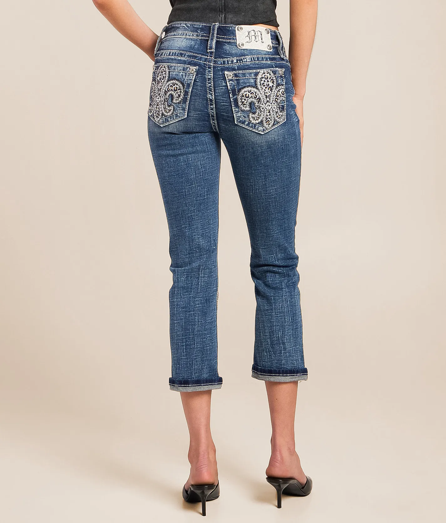 Miss Me Mid-Rise Cuffed Stretch Capri Jean K1483 Hot