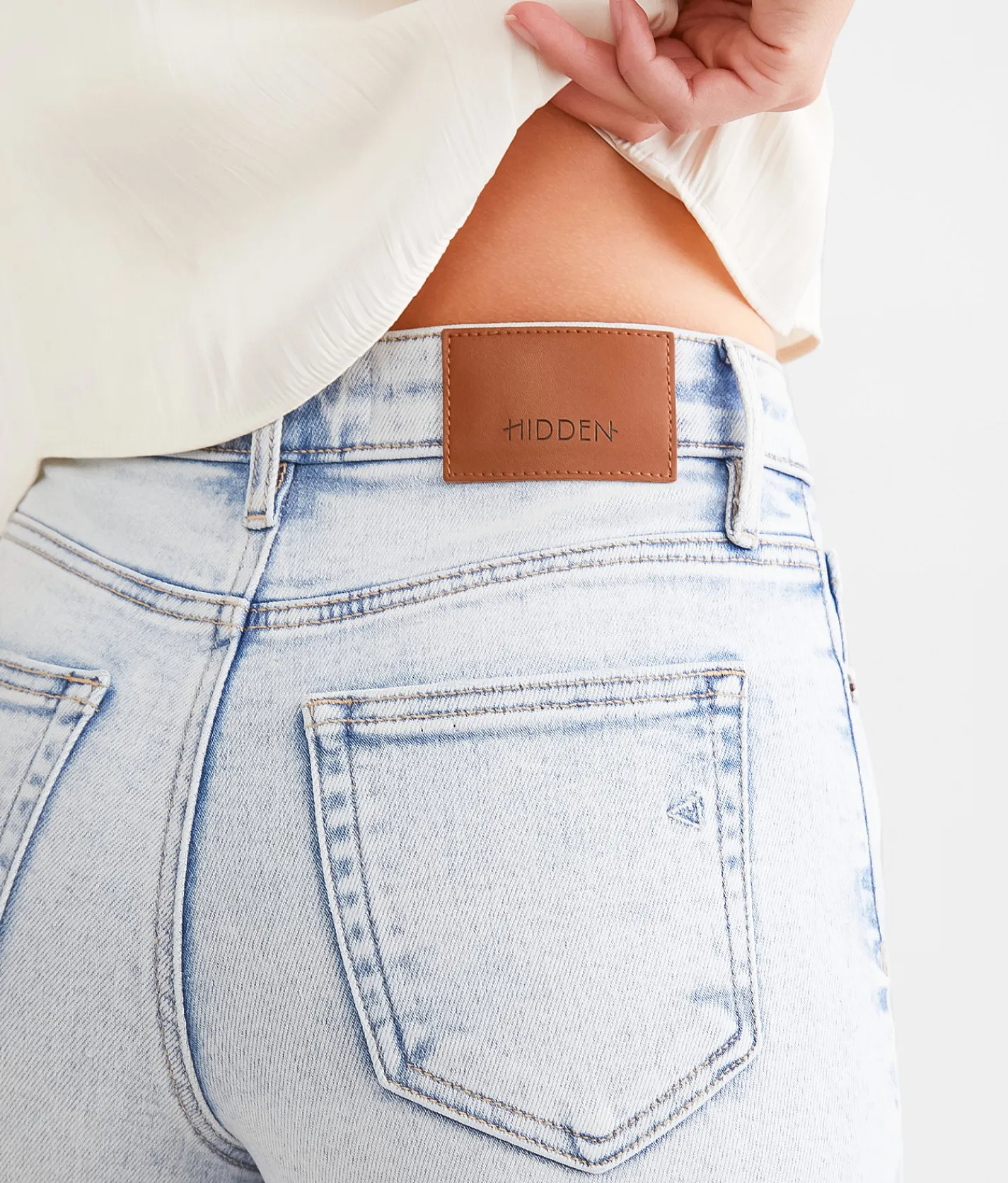 Jeans|Bottoms | HIDDEN Nori Cropped Wide Leg Stretch Jean Light