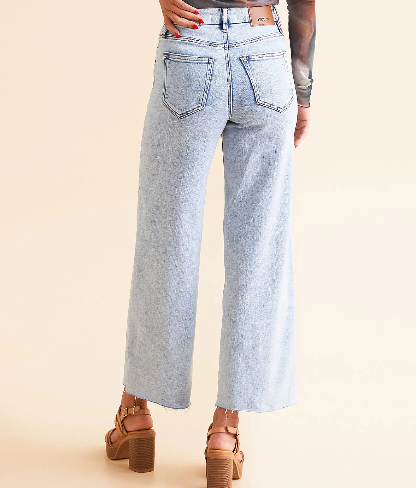HIDDEN Nori Cropped Wide Leg Stretch Jean Light