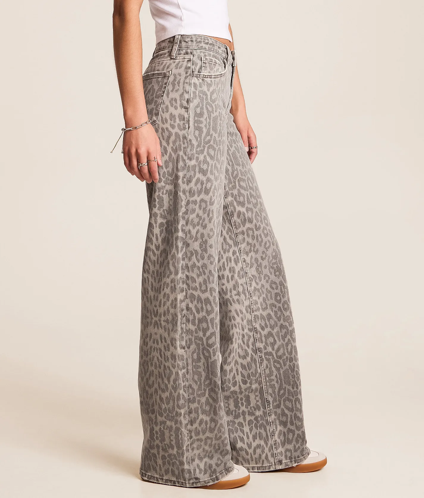 Jeans|Bottoms | VERVET by Flying Monkey Olivia Leopard Wide Leg Jean Grey Leopard