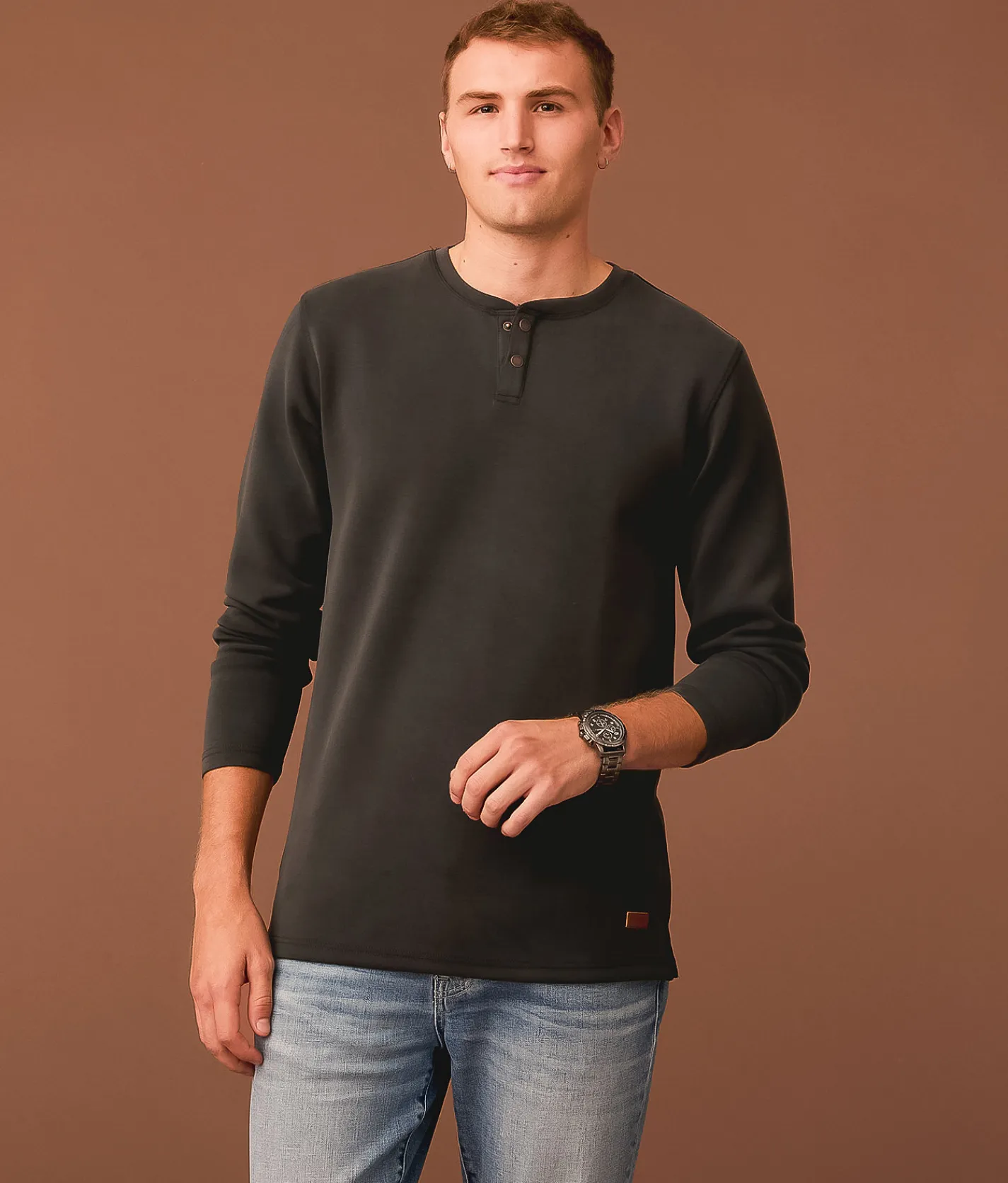 Outpost Makers Performance Henley Black Online
