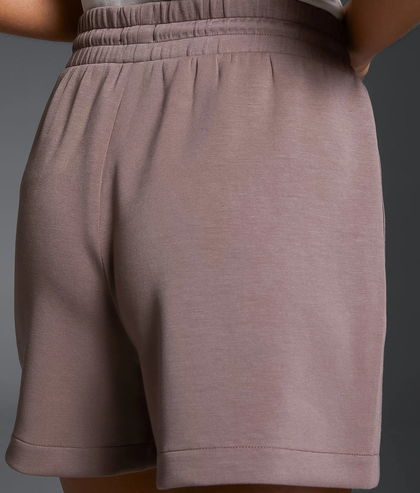 Buckle Black Pleated Knit Short Deep Taupe Sale