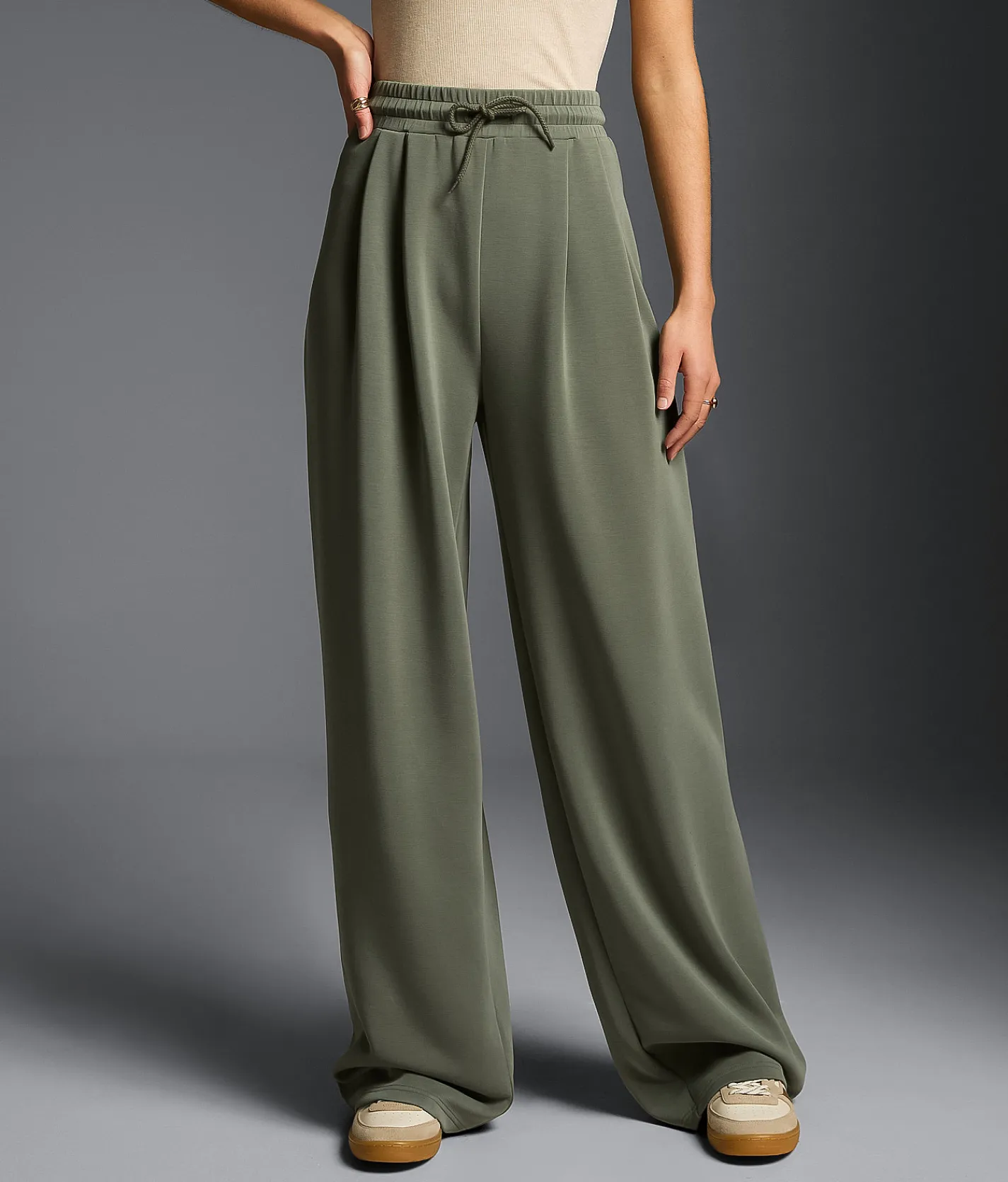 Buckle Black Pleated Pant Laurel Wreath Clearance