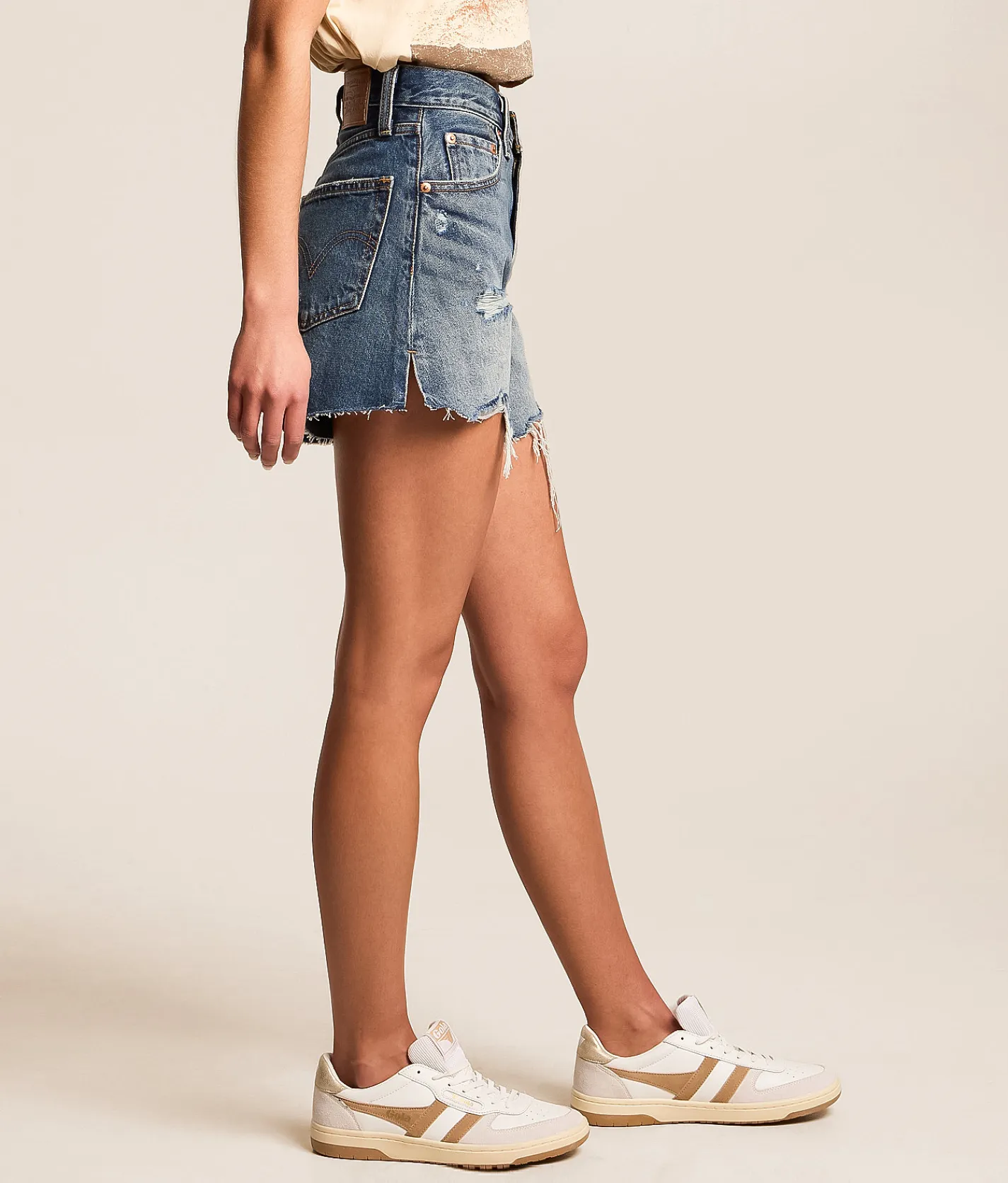 Shorts|Bottoms | Levi's® Premium Ribcage Short Like It Love It