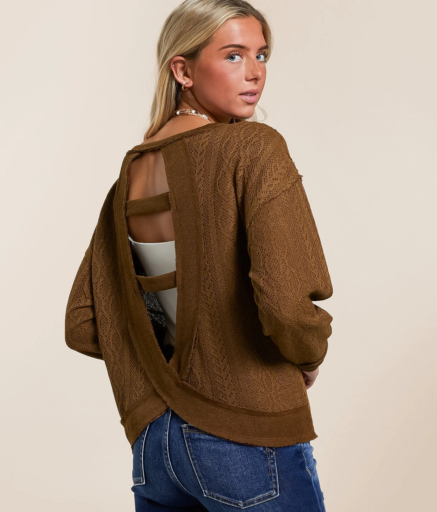 Daytrip Raw Edge Open Weave Top Partridge Hot
