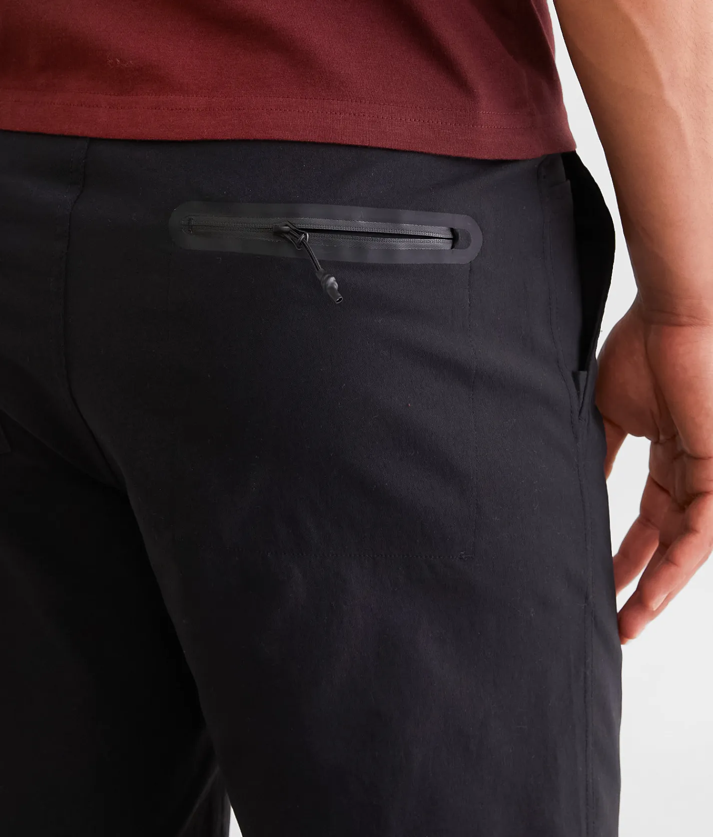 Coco Reef Reef Bramble Utility Stretch Walkshort Caviar Online