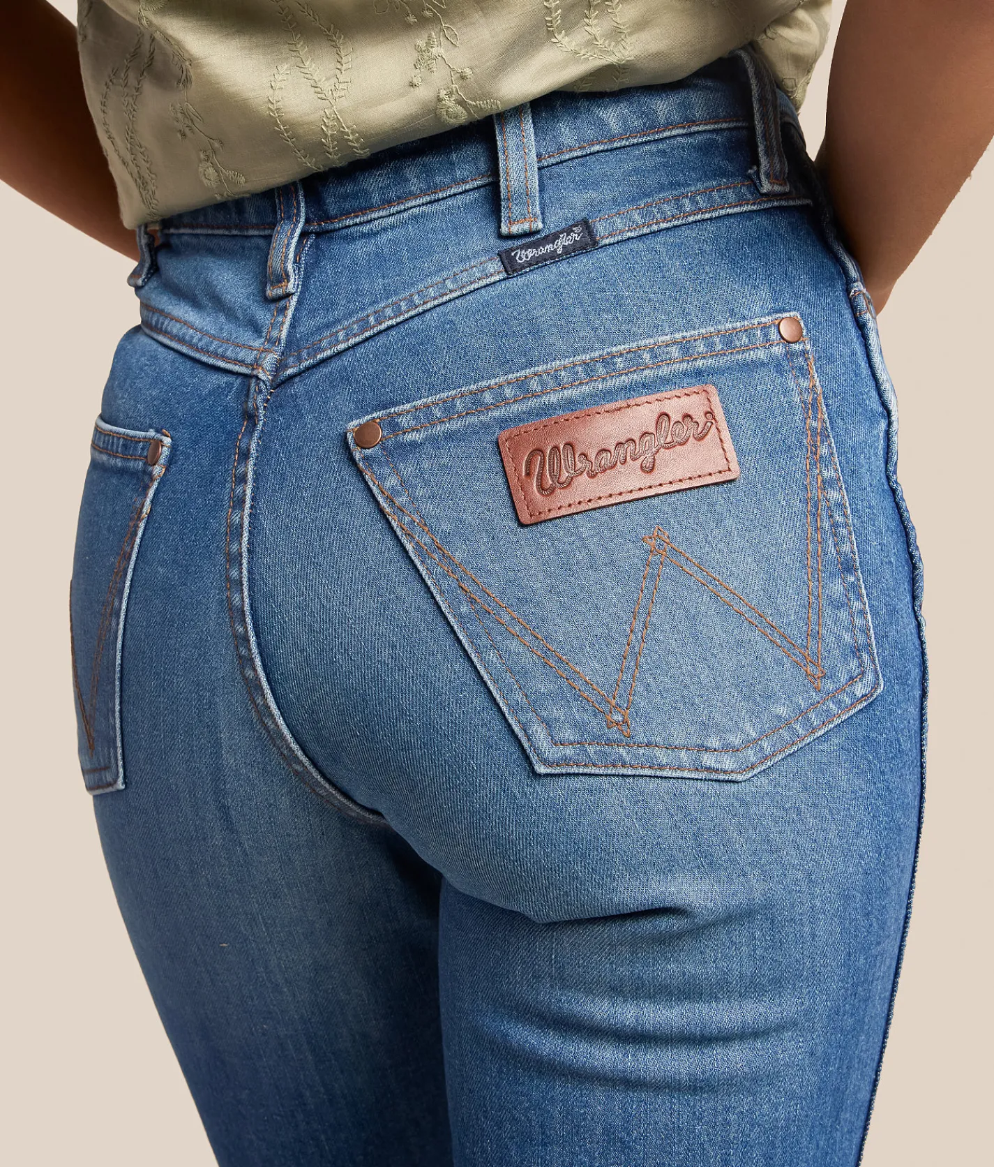 Wrangler® Retro Bailey High Rise Trouser Stretch Jean Mina Clearance