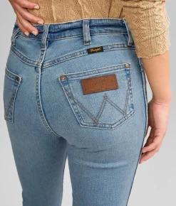 Wrangler® Retro Boot Stretch Jean Retro Light Online