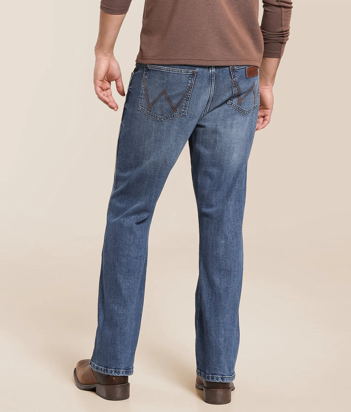 Wrangler® Retro Relaxed Boot Stretch Jean Harris