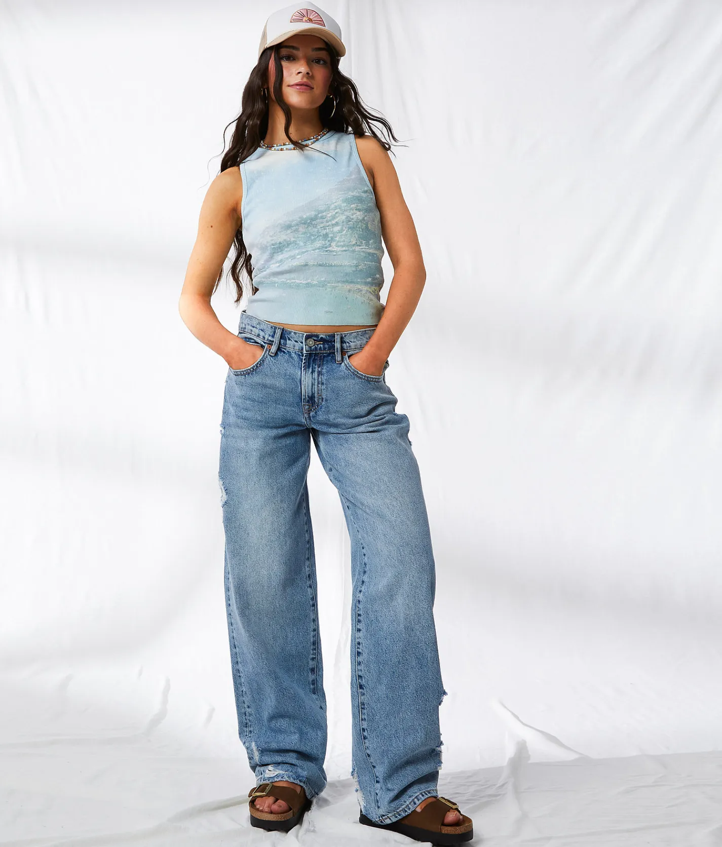 33 Coastal Ribbed Coastal Belt Tank Top Multi