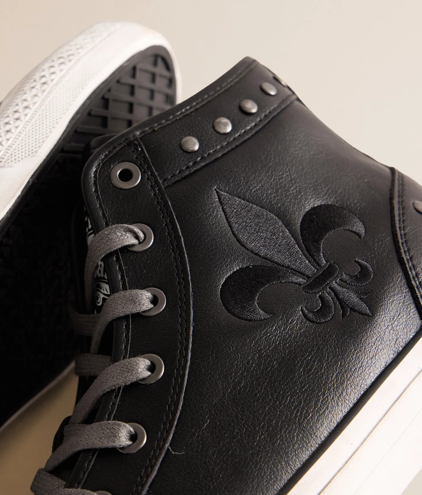 Rock Revival Roadie Leather Sneaker Black Hot