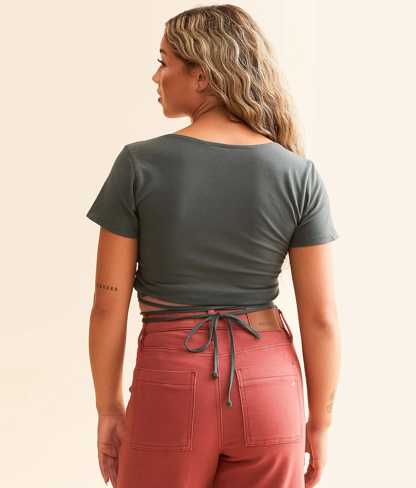 Affliction Shrike Cropped T-Shirt Volcanic Ash Sale