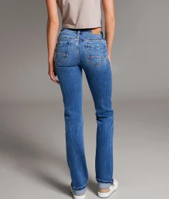 BKE Stella Straight Stretch Jean Coatney New